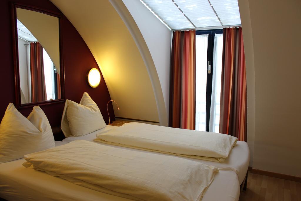 Hotel Falken Lucerne Bagian luar foto